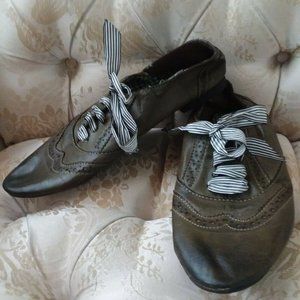 STEVE MADDEN SPIFFYY Green Wingtip Oxfords Loafers Flats Shoes Women Size 8